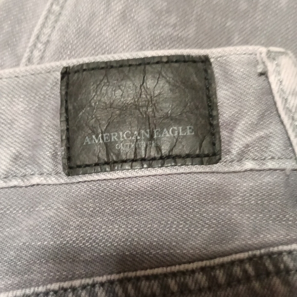 COPY - American Eagle Mom Jeans Distressed Ripped Acid Wash High Waisted Sz 12 … - Picture 9 of 10